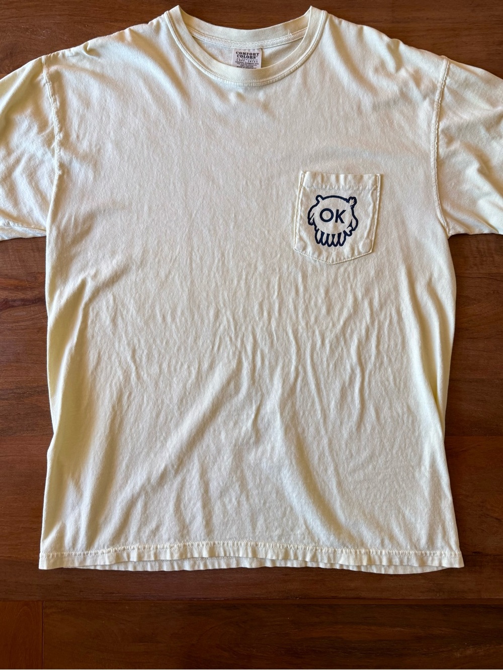 💥2/$20 Pocket Graphic Tee with 'OK' State Shield Logo - L